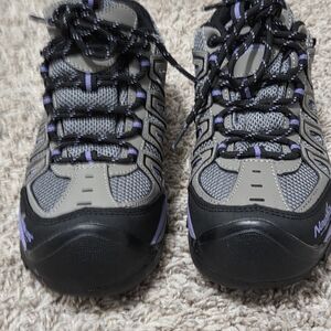 Nautilus N2258 Women's Steel Toe Work Shoes Size 6 Wide Waterproof - Worn twice